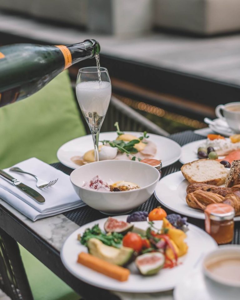 15 Hidden Breakfast Gems in Amsterdam (And 1 to Avoid!)