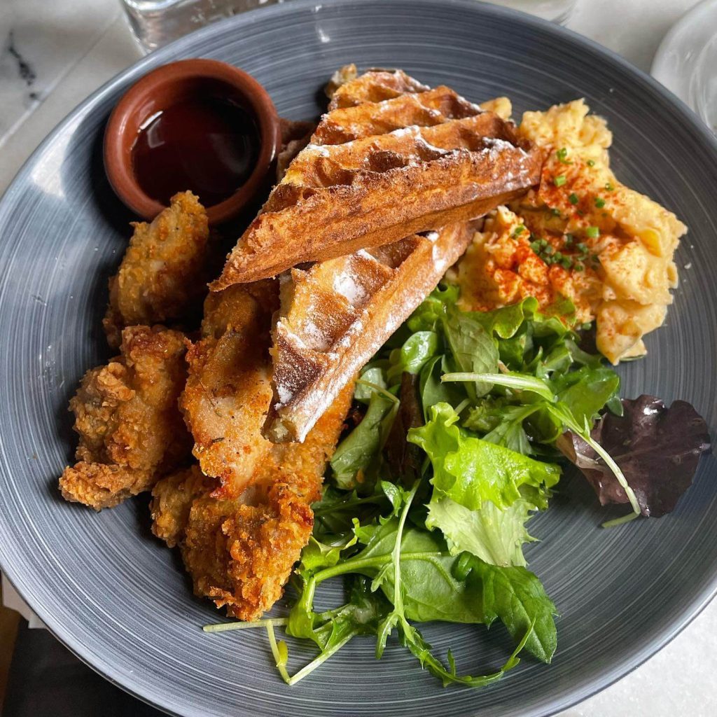 15 Hidden Breakfast Gems in Amsterdam (And 1 to Avoid!)