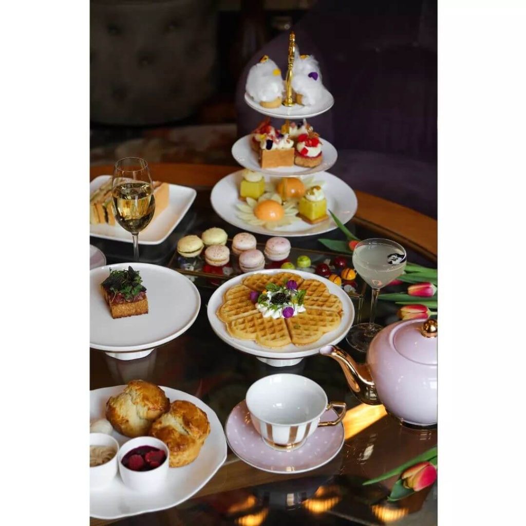 15 Hidden Breakfast Gems in Amsterdam (And 1 to Avoid!)