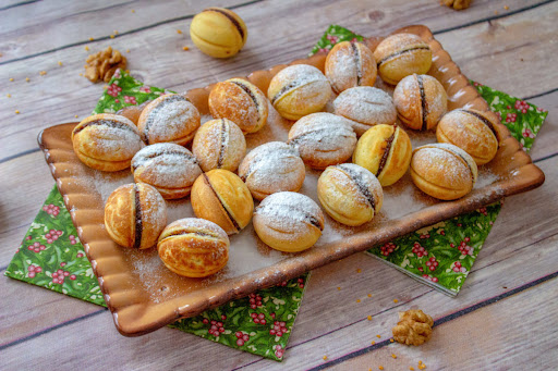 Savoring the Sweet Flavors of Romania – Traditional Cakes and Pastries